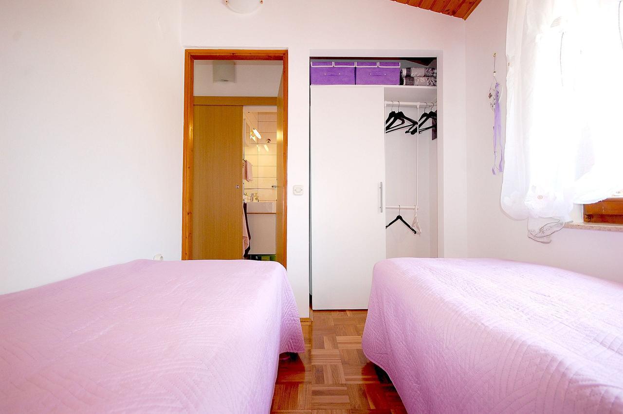 Apartment Bedenikovic By El-Pi Tours Malinska Exterior photo