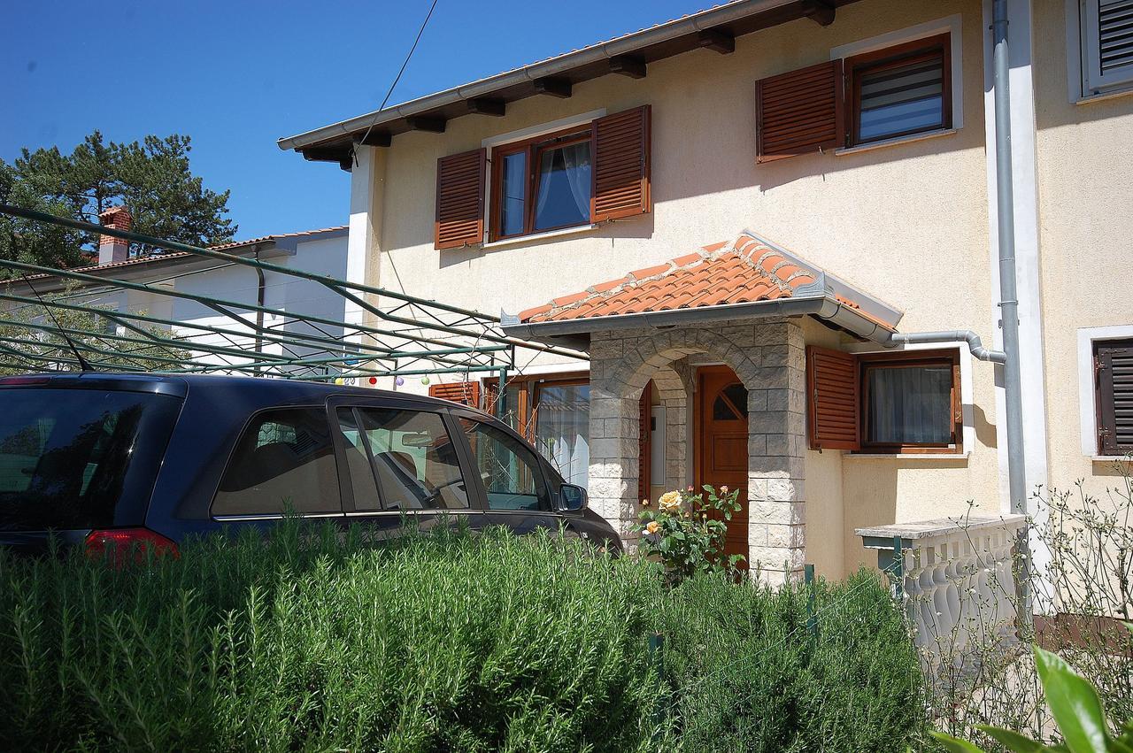 Apartment Bedenikovic By El-Pi Tours Malinska Exterior photo